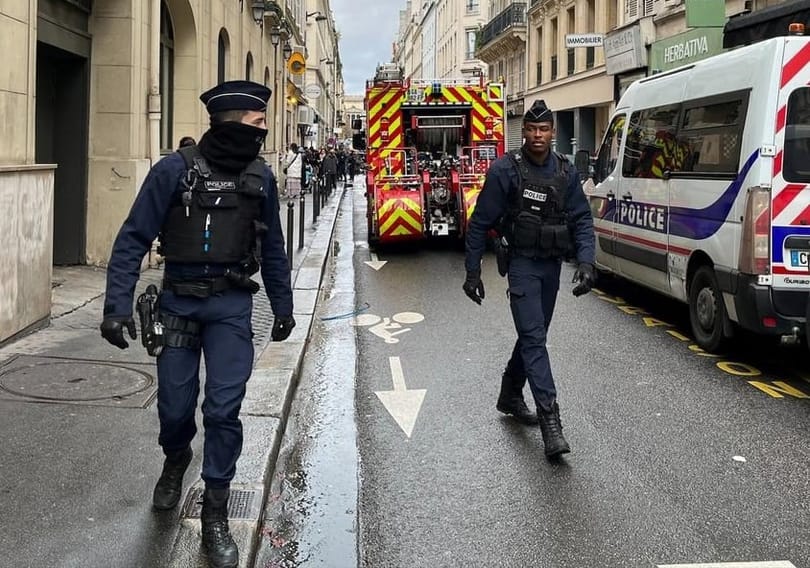 巴黎槍擊案三人死亡四人受傷