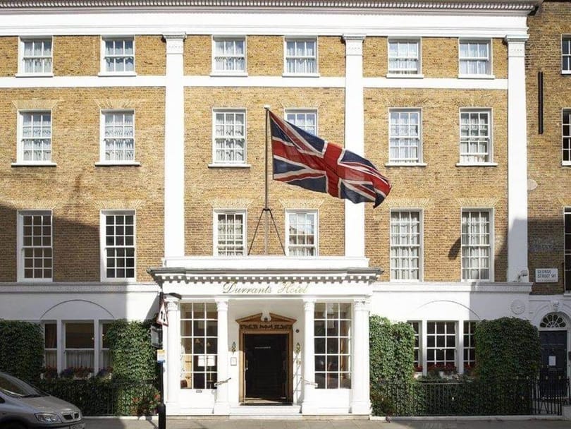 Разликата между печалбите се разбива в хотели в Обединеното кралство Високите приходи от юли