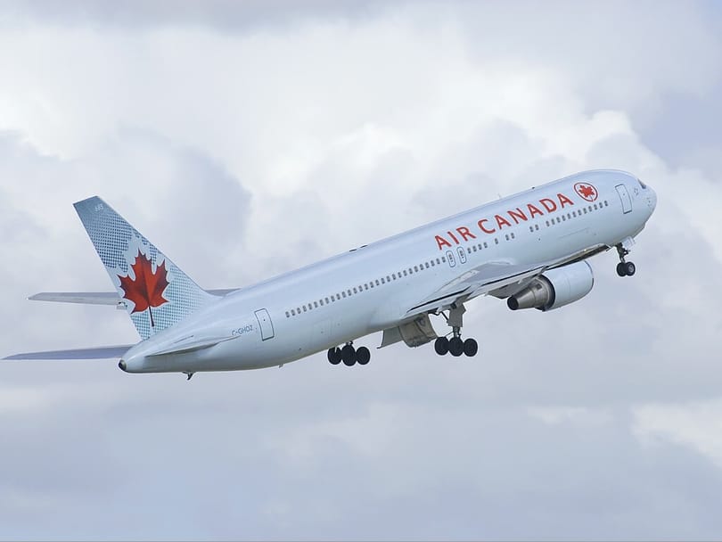Air Canada e qala ho fofa selemo ho pota ho tloha Montreal ho ea Bogotá, Colombia