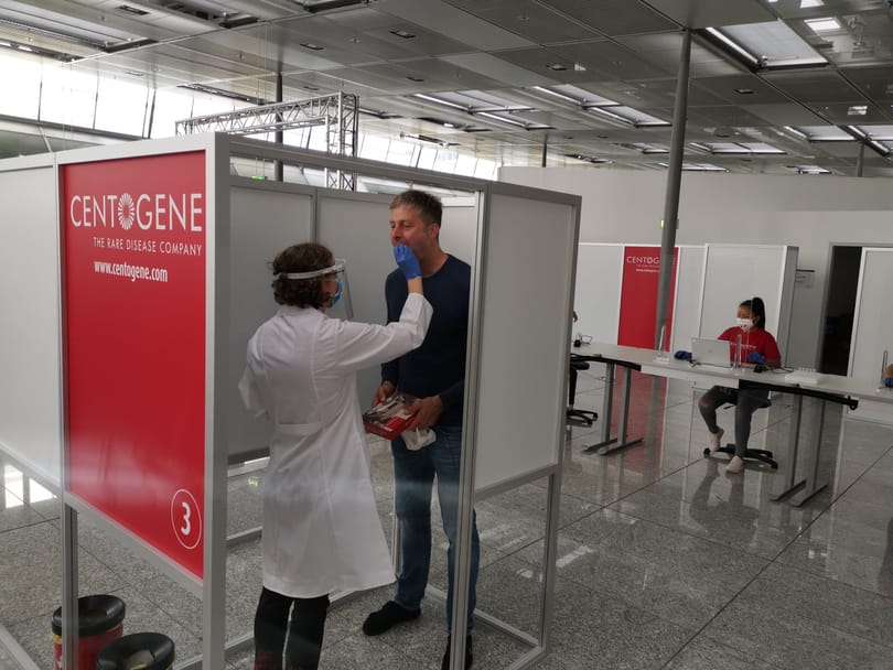 Tes PCR ing Bandara Frankfurt: CENTOGENE lan Lufthansa entuk keseimbangan positif ing pungkasan mangsa panas