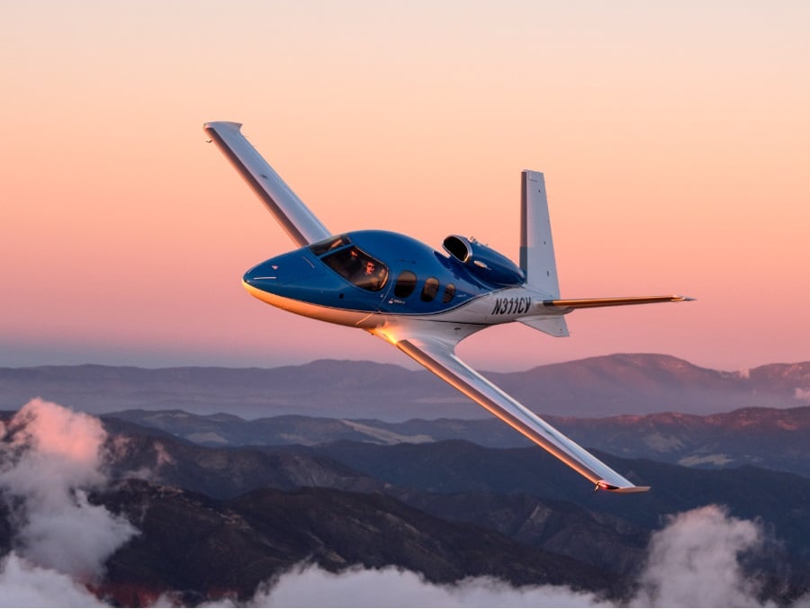 Luxaviation UK amplía su flota con el nuevo Cirrus jet