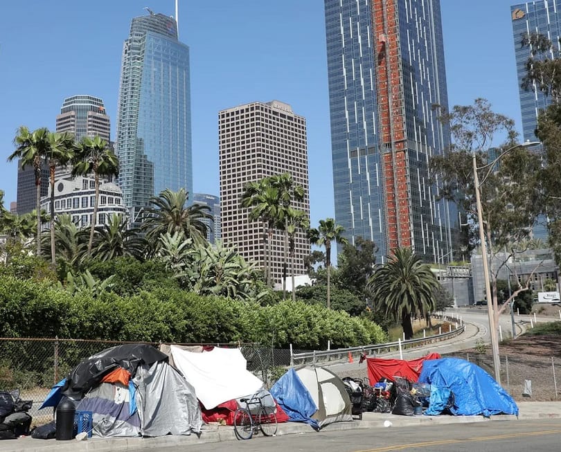 Los Angeles will not force hotels to house homeless