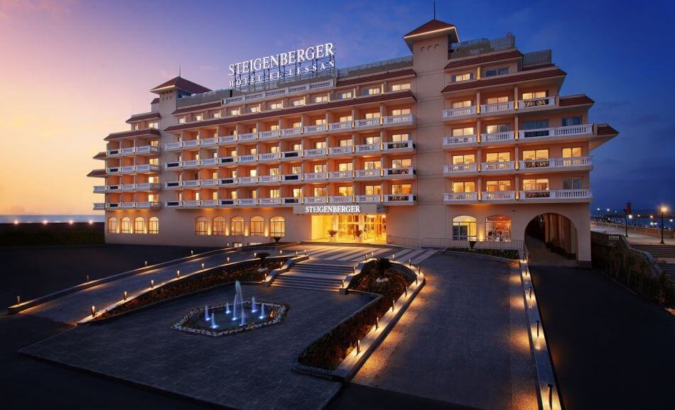 न्यू स्टिजेनबर्गर होटल एल लेसन मिस्र के रास एल बार में खुलता है