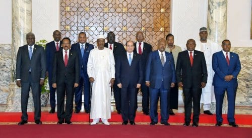 african_leaders_pose_after_a_etting_on_sudan_s_politcal_crisis_on_23_april_2019_photo_egypt_presiency_-82367