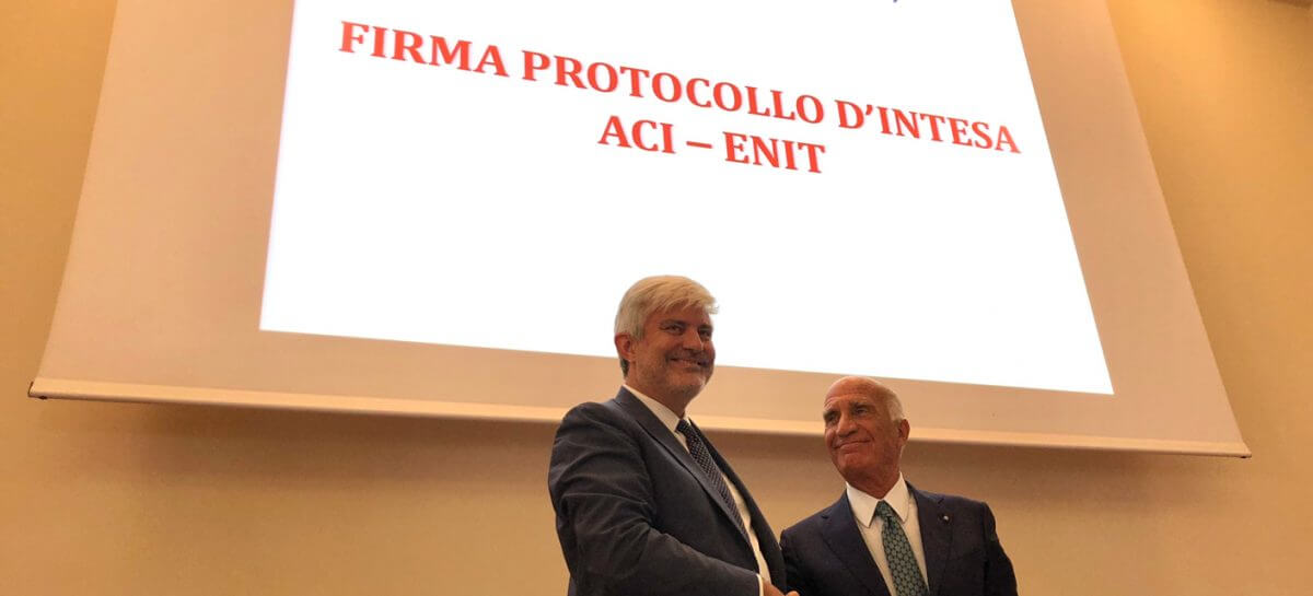 Совет по туризму правительства Италии и Автомобильный клуб Italia подписали меморандум о взаимопонимании