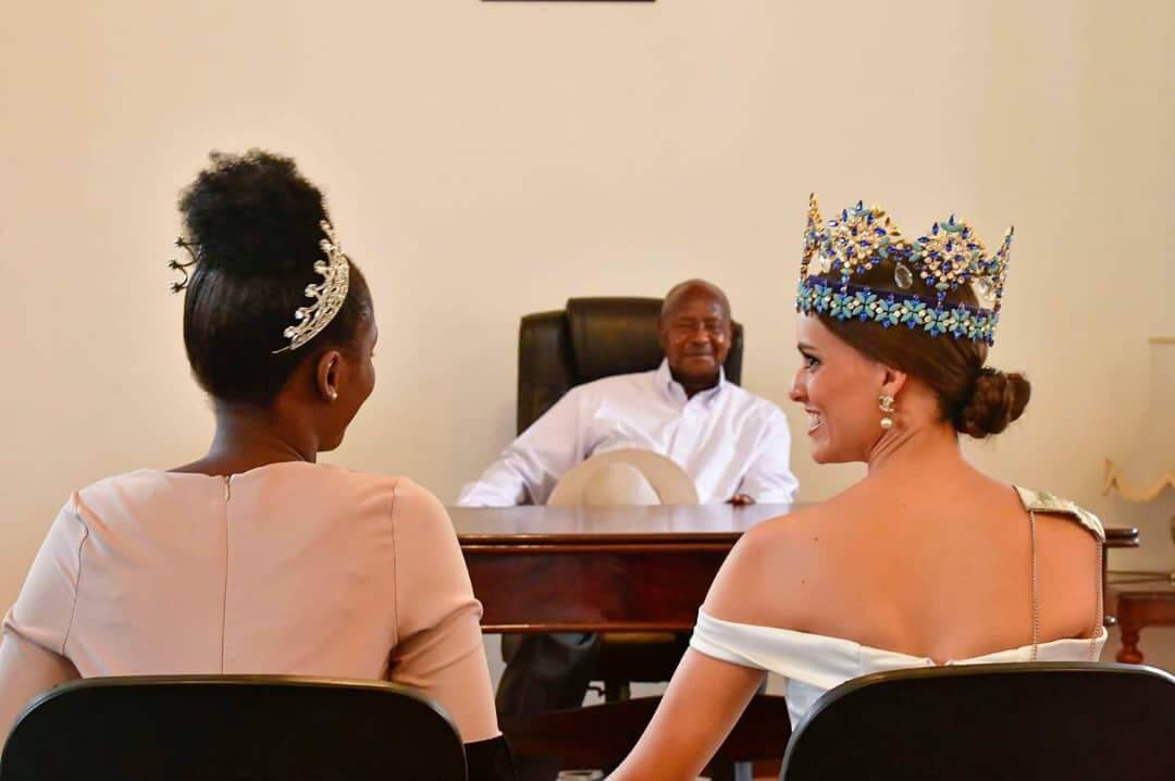 uganda-president-möte-miss-världen