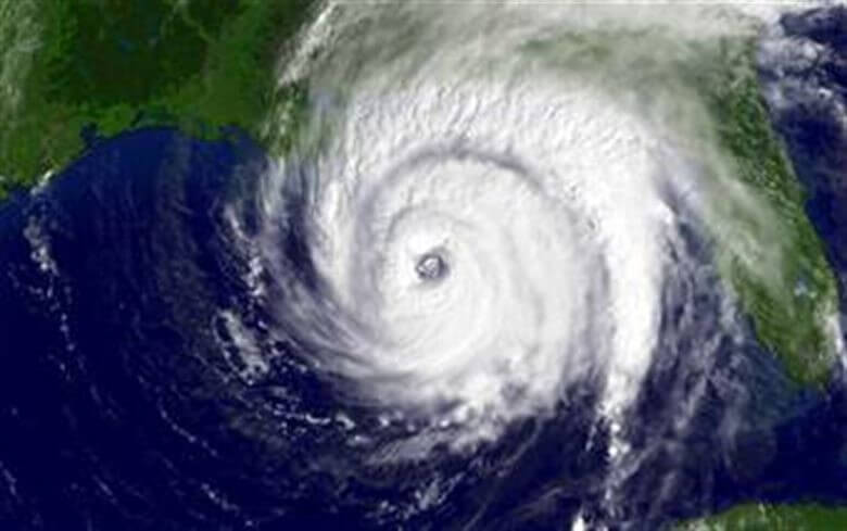 Πρακτικές συμβουλές για την επιβίωση ενός τυφώνα