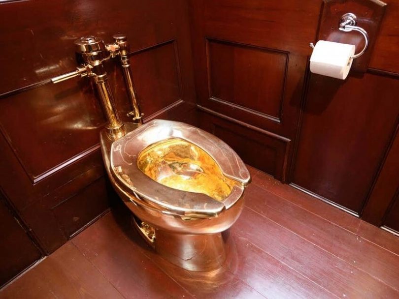 Валкано злосторство: 1 милион фунти тоалетен златен тоалет украден од англиската палата