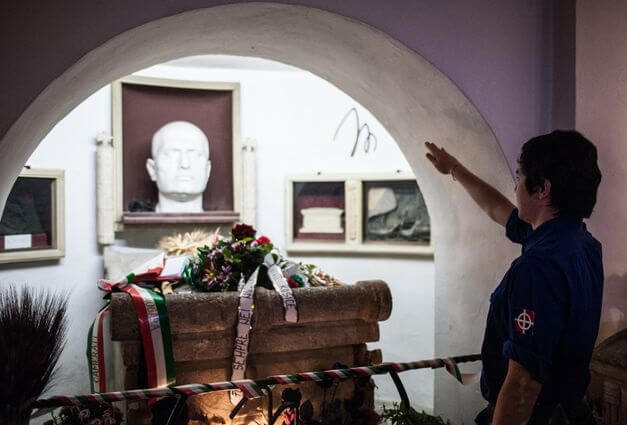 Città italiana per trasformare la cripta di Mussolini in attrazione turistica