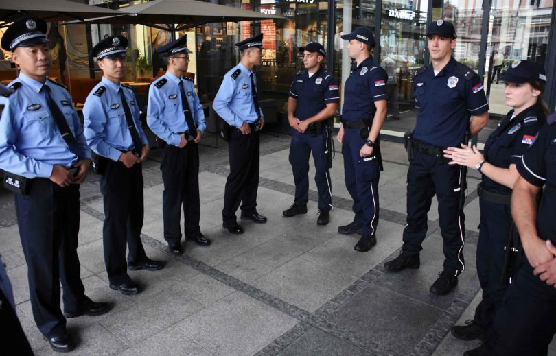 Belgrado lanza patrullas policiales conjuntas chino-serbias en zonas turísticas de Belgrado