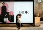 Dior csatlakozik Coachhoz, Versace-hez és Givenchy-hez Kína „megsértésében” Tajvan felett