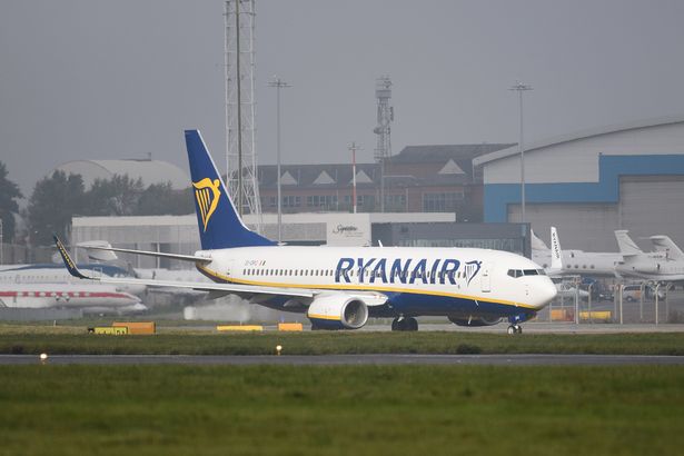 Ryanair는 어느 곳에서 '가장 더러운'비행사로 선정 되었습니까? 항공사 여행 조사