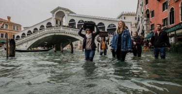 Туристическите обекти на Венеция се давят