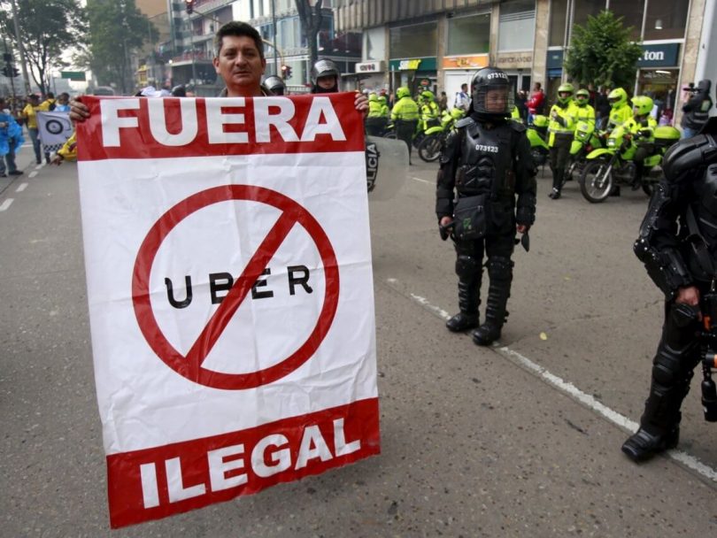 Colômbia proíbe Uber