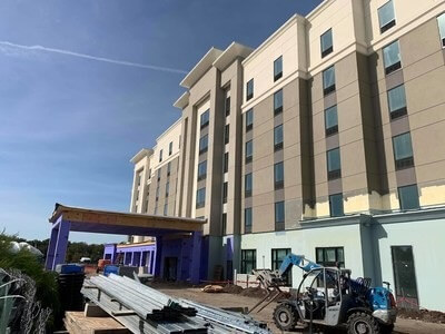Personalul de conducere a anunțat la noul Hampton Inn & Suites din afara Tampa