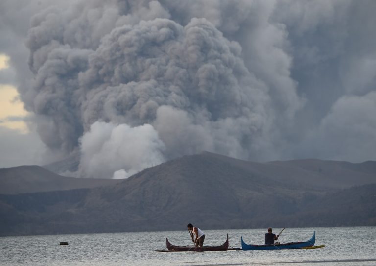 Філіппіни оголосили острів вулкана Таал `` нічиєю землею ''