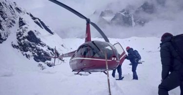 La recherche de survivants d'avalanche de l'Himalaya annulée avec 200 sauvés, 7 toujours portés disparus