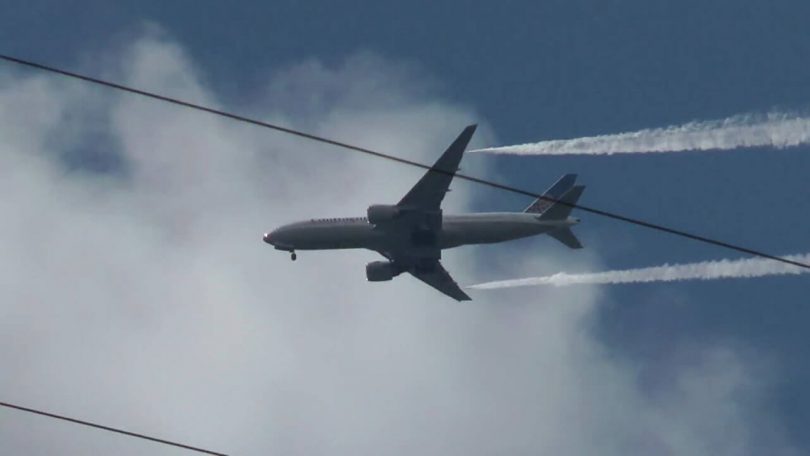 17 Anak-anak Terluka Saat Boeing 777 Membuang Bahan Bakar di Taman Bermain Sekolah
