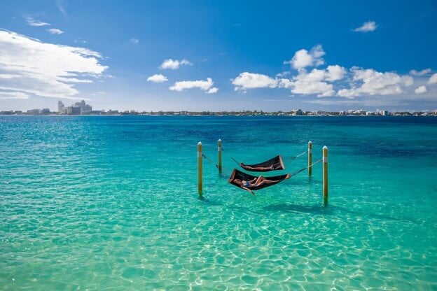 20 неверојатни работи по кои се познати Бахамите