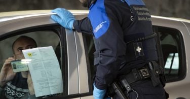 Swiss government stops issuing entry visas, tightens border control