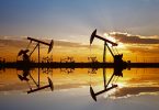 US oil market crashes with WTI dropping bel $0 a barrel