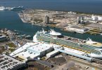 Ang mga empleyado ng negosyo sa cruise at libangan sa Port Canaveral