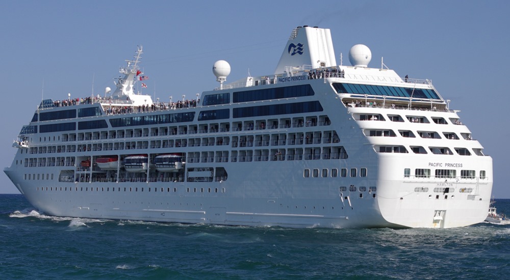 Sun princess лайнер. Azamara onward. Лайнер под названием Гавайи.