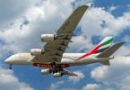 Emirates lentää Airbus A380 super jumbolla Lontoon Heathrow'hin ja Pariisiin