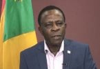 Grenada nyandak pendekatan anu langkung ati-ati pikeun muka deui watesna