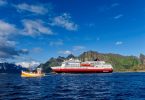 Hurtigruten משיקה הפלגות משלחות חדשות בדובר והמבורג