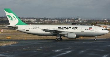L'Iran accuse les avions de combat américains de `` mettre en danger '' l'avion de passagers de Mahan Air