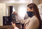 Etihad Airways introduceert een nieuw gezichtsmasker voor premium passagiers
