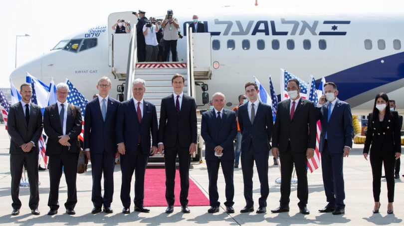 La delegación estadounidense-israelí toma el primer vuelo directo de Israel a los Emiratos Árabes Unidos