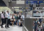Des milliers de touristes britanniques rentrent chez eux pour dépasser la date limite de mise en quarantaine