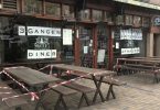 荷兰关闭酒吧和餐馆，并在COVID-19病例激增时强制要求口罩