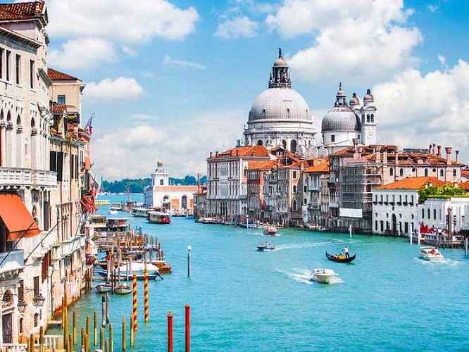 What Does the Future Hold for Italy Tourism?