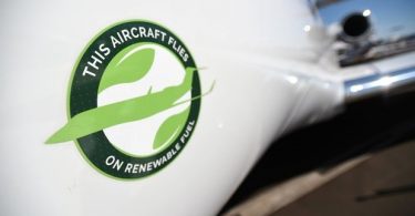 IATA vyzývá vlády, aby podpořily přechod průmyslu na udržitelné letecké palivo
