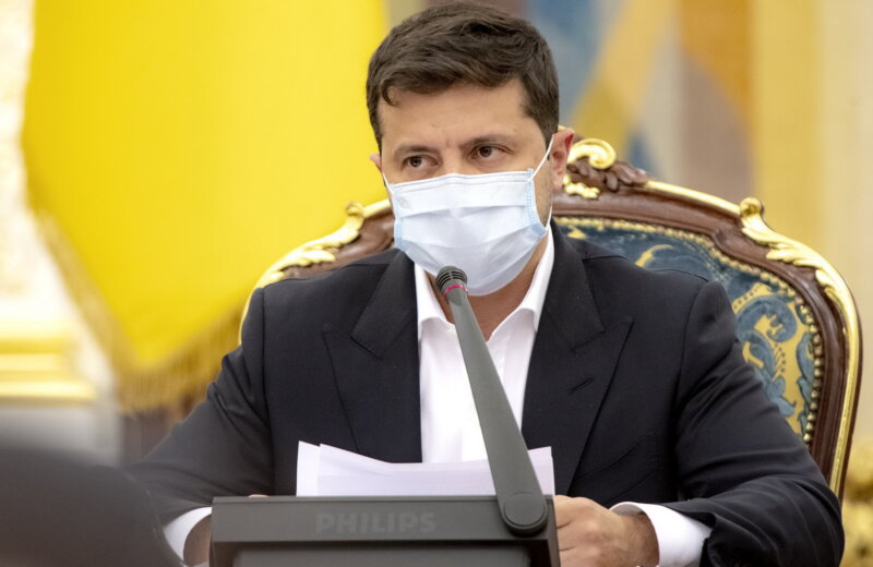 Präsident der Ukraine testet positiv auf COVID-19