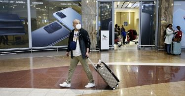 Switzerland announces entry ban, retroactive quarantine for persons from UK and South Africa