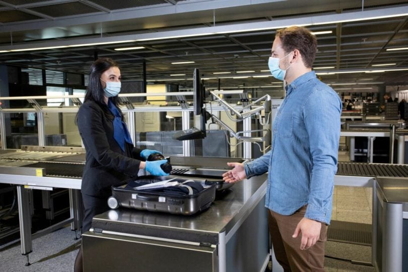 "Viajar con seguridad" a través del aeropuerto de Frankfurt: el sello de calidad TÜV reconfirmado