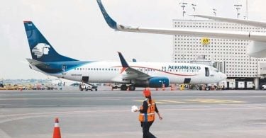 Aeromexico continues negotiations with Unions