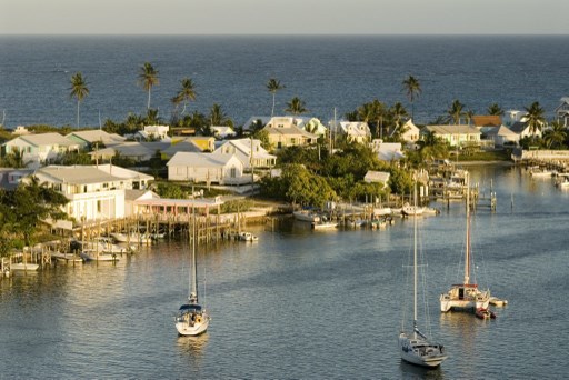 EL lisab neli Kariibi mere territooriumi musta nimekirja, mille Saint Lucia kustutas