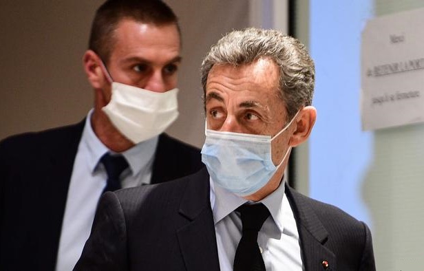 O le Peresetene Farani o Sarkozy na faasalaina i le tolu tausaga i le falepuipui mo le piopio