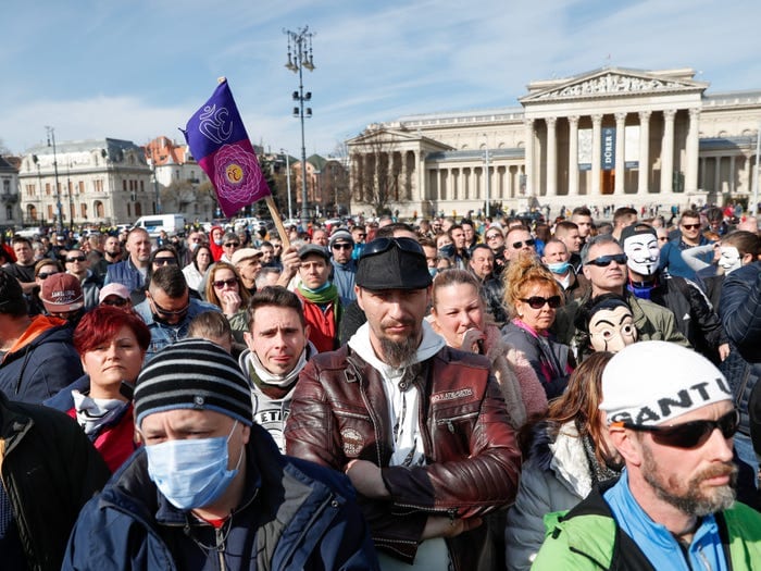 Czy niepowodzenie AstraZeneca jest początkiem nowej katastrofy COVID?