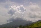 Il-Gżira tal-Karibew ta 'San Vinċenz evakwata wara eruzzjoni vulkanika