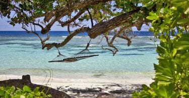Charter ndege dzekubatanidza Seychelles neRomania