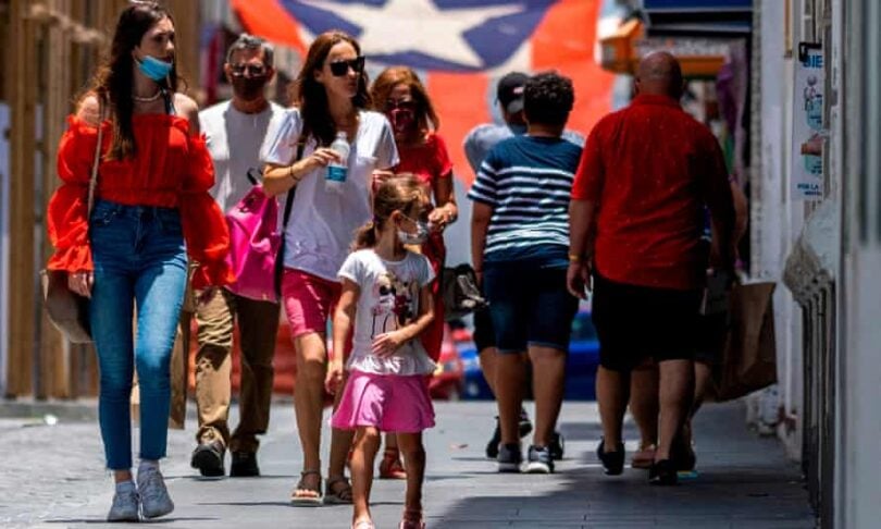 Portoriko končí s negativním požadavkem na test COVID-19 u očkovaných cestujících, zrušuje zákaz vycházení