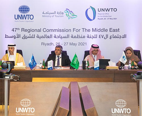 UNWTO Los miembros de la Comisión Regional de Oriente Medio debaten sobre viajes seguros y responsables en Riad