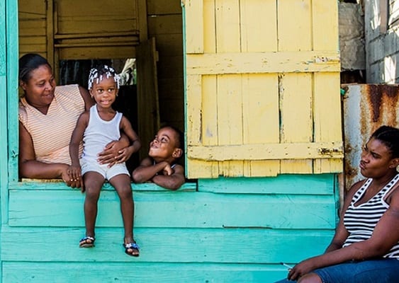 Sandals Foundation marca 10 anni di aiutu à i Caraibi