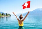 Suiza abre sus fronteras a los turistas del Golfo vacunados